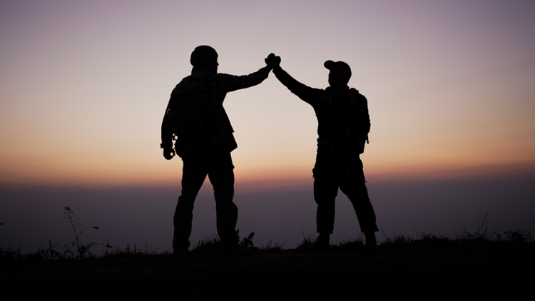 Güvenin bedeli: Kırılmak mı, güçlenmek mi?