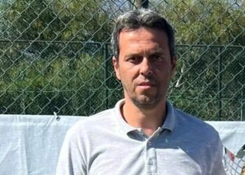 Halı sahada kalp krizi geçirip, öldü