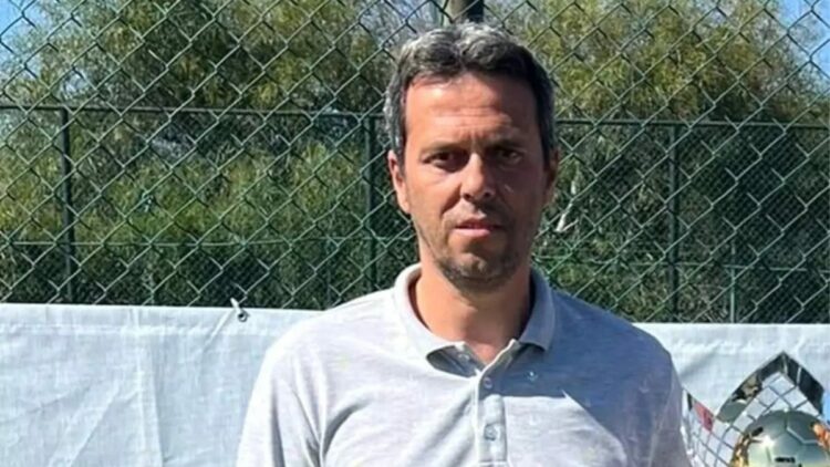 Halı sahada kalp krizi geçirip, öldü