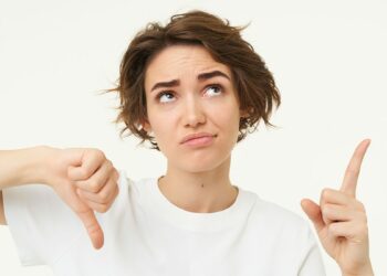 Hayır Diyemeyenler Kulübü: Sessizce tükenenler