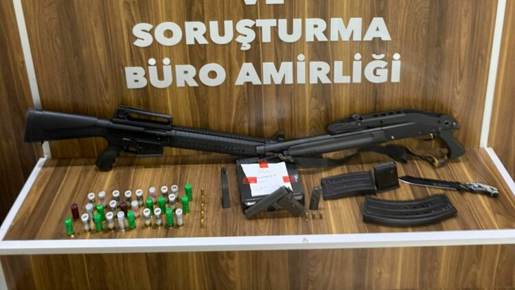 İzmir’de darp ve zorla sözleşme imzalatma iddiasına 3 gözaltı