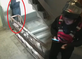 Kayseri’de kurye, sipariş getirdiği binaya idrarını yaptı