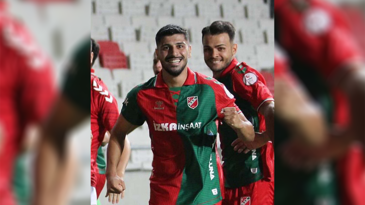 Karşıyaka Erol'u bırakmadı