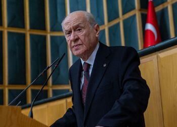 Müzakere kisvesiyle İran'a tuzak kuruldu