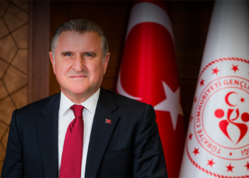 Osman Aşkın Bak’tan parakürek milli sporcular için tebrik mesajı