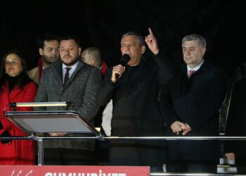 Özgür Özel, Bolu mitinginde konuştu: Tanju Özcan'a güveniyoruz