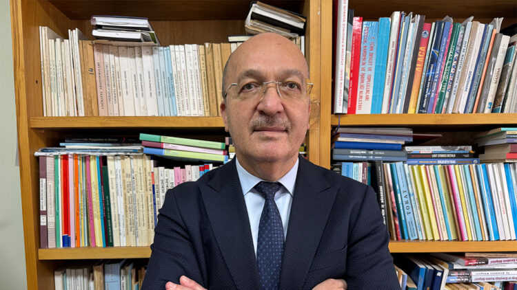Füzeler depremleri tetikleyici unsur olabilir