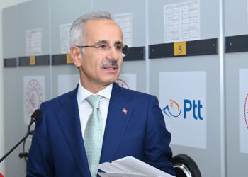PTT'den bayrama özel tebrik kartı