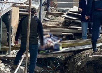 Sağlık ocağı inşaatında 3'üncü kattan düşen işçi ağır yaralandı