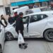 Sultangazi'de yol verme tartışmasında hafif ticari araç otomobile çarptı