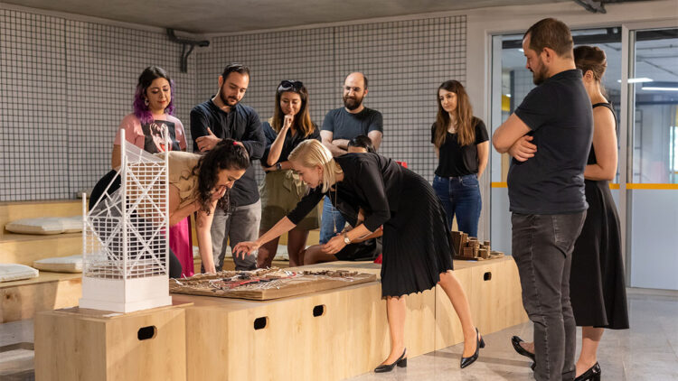 Üniversitelerde geleceğin yetkinliklerine uygun eğitim modeli yaygınlaşıyor