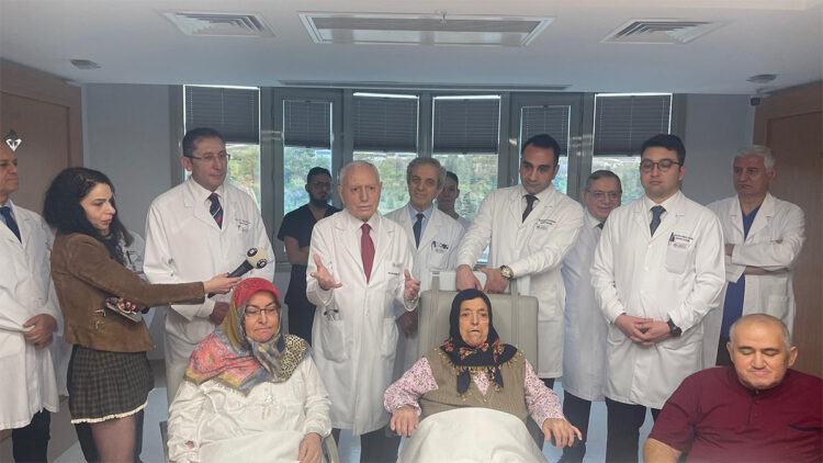 12 saatte hayat bulmuşlardı… 4 hasta sağlığına kavuşarak taburcu oldu