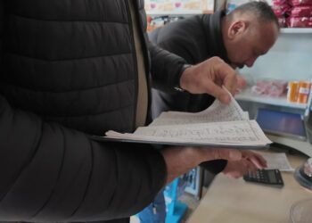 ‘Zimem Defteri’ geleneğiyle memleketinde fırın ve bakkallardaki 3 milyon TL’lik borcu kapattı