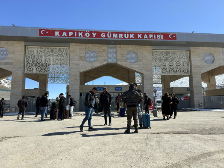 Van TSO Başkanı Takva: Savaş, yıllık 800 bin İranlının geldiği kent ekonomisine olumsuz yansıyacak