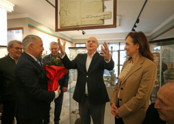 Karşıyaka divanında örnek tablo