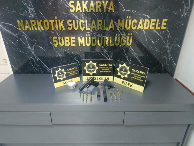 Sakarya'da uyuşturucu operasyonu; 2 tutuklama