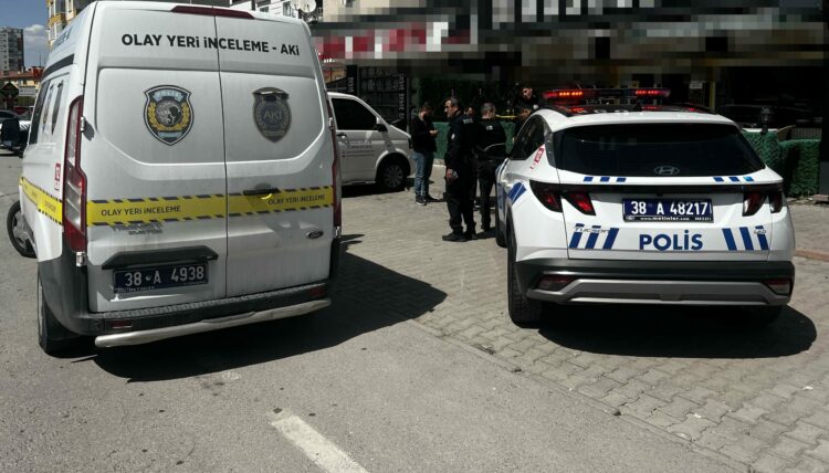 Husumetlisini pastanede öldüren sanığa 10, ağabeyine 6 yıl 8 ay hapis cezası