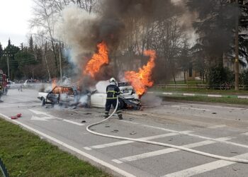 Samsun'da 6 aracın karıştığı kaza sonrası yangın çıktı; 3 yaralı