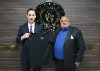 Hatayspor’un Mersin’de rehin tutulan spor malzemeleri Antakya’ya getirilecek