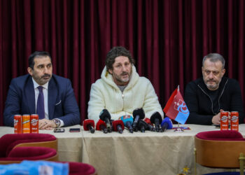Fatih Tekke: Büyük maçlardan birinde galip gelmeyi çok arzu ediyoruz