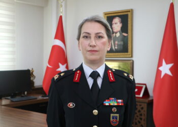 Jandarmanın ikinci kadın generali Gülden Mat Şakir: Kadınlar en zor askeri görevleri başarabilir