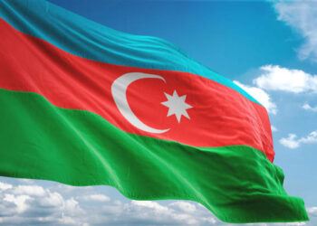 Azerbaycan, İran'daki diplomatlarını geri çekti