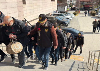 Eskişehir'de 'oto hırsızlığı' operasyonu; 11 gözaltı