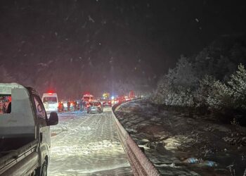 Kastamonu’da yoğun kar yağışı ulaşımı olumsuz etkiledi