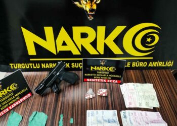 Manisa'da uyuşturucu operasyonu; 3 tutuklama