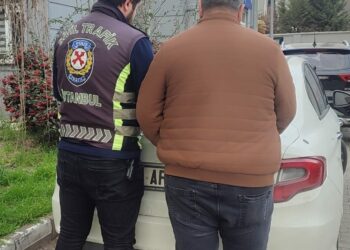 Beylikdüzü'nde aracın önünü kesip tehdit eden şoföre 183 bin lira ceza