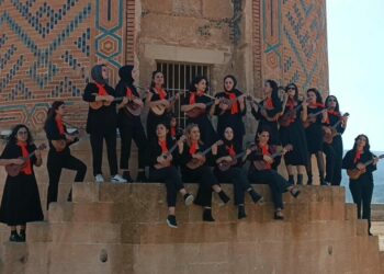 12 bin yıllık Hasankeyf’te kadınlardan ukuleleli 8 Mart etkinliği