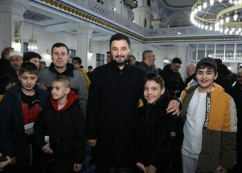 ‘Gençlik Uyanıyor, Ailecek Duada Buluşuyor’ projesinde 10 haftayı tamamlayan gençler ödüllendirildi