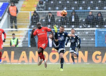 Manisa FK dondu kaldı