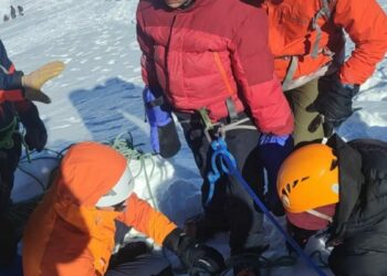Uludağ’da yaralanıp mahsur kalan 2 kadın kurtarıldı