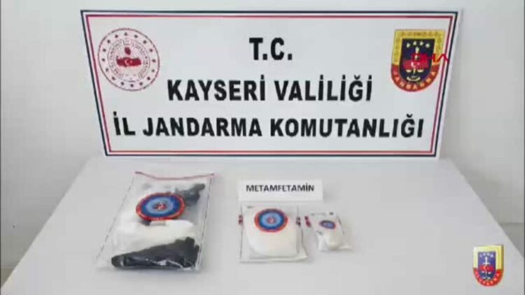 Kayseri'de 1 kilo uyuşturucu ile yakalanan şüpheli gözaltına alındı