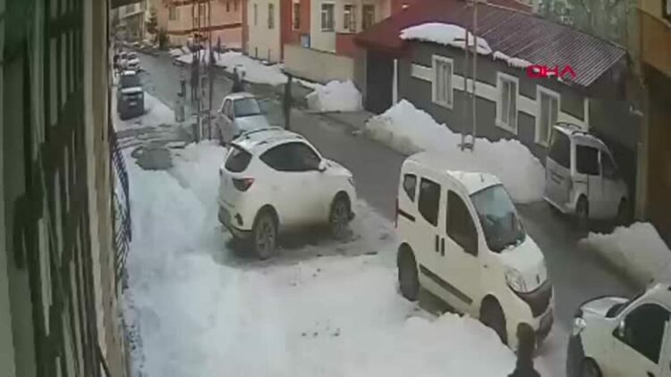 Kars’ta iftara dakikalar kala sokak kavgası: 2 yaralı