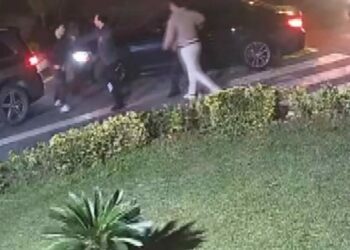 Beylikdüzü’nde trafikte tartıştığı sürücüye silah çekti