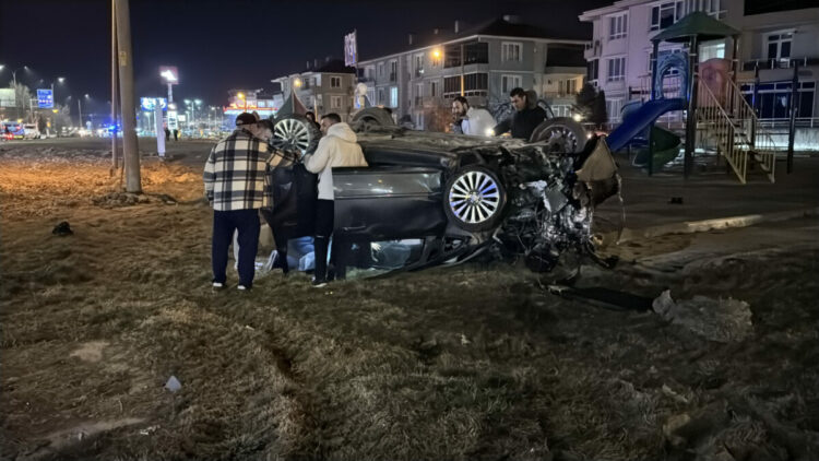 Kütahya’da takla atan otomobilin sürücüsü yaralandı