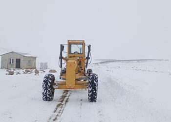 Van'da 216 yerleşim yerinden 157'si ulaşıma açıldı