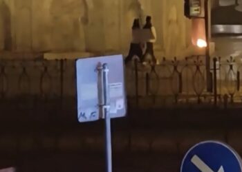Tophane Çeşmesi'ne ateş yakarak zarar veren şüpheli kamerada: Tarihi eser olduğunu bilmiyordum