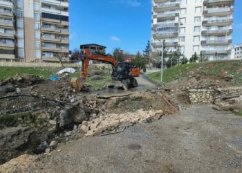 Kuvvetli yağış nedeniyle menfez köprü çöktü