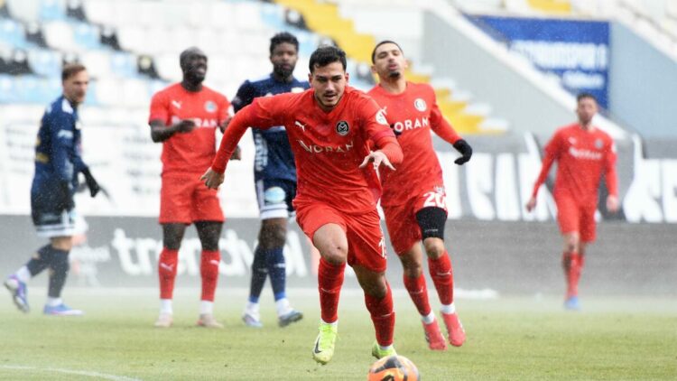 Manisa FK'nın konuğu Sarıyerspor