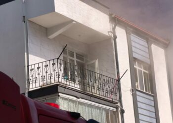 Ocakta unutulan yemek yangına yol açtı
