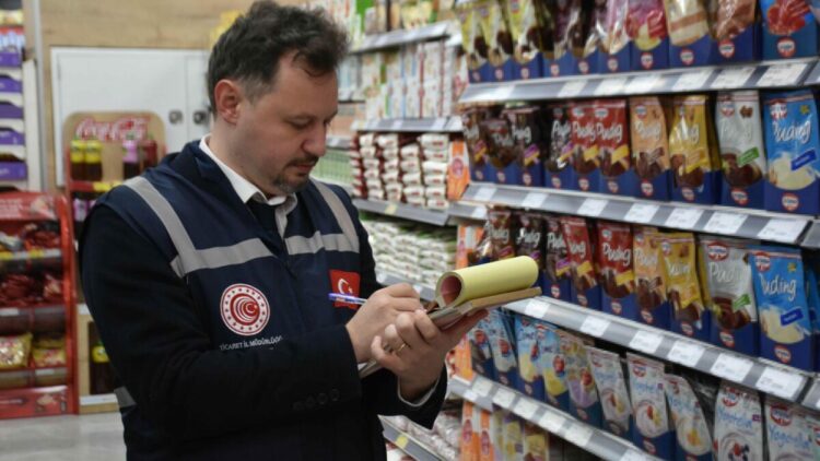 İzmir'de ramazan ayında fahiş fiyat denetimleri sürüyor
