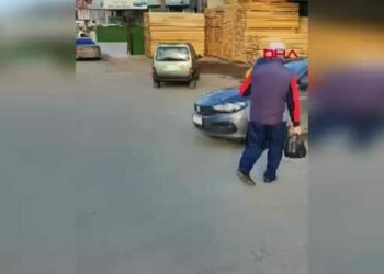 Tramvay ile kamyon çarpıştı; 3 yaralı