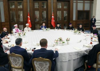 Cumhurbaşkanı Erdoğan, dini azınlık temsilcileriyle iftarda bir araya geldi