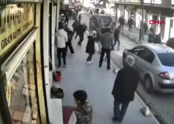 Mardin'de sopalı kavga; 1 yaralı