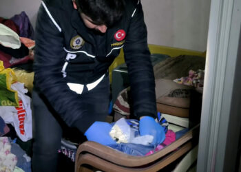 Adana'da 335 bin uyuşturucu hap ele geçirildi; 10 gözaltı