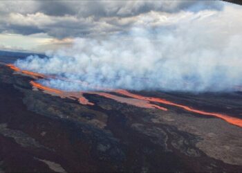 Hawaii'deki Kilauea Yanardağı yeniden lav püskürttü