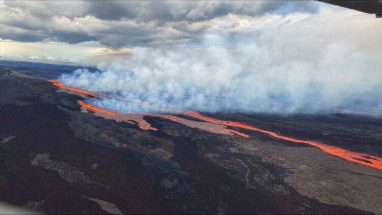 Hawaii'deki Kilauea Yanardağı yeniden lav püskürttü